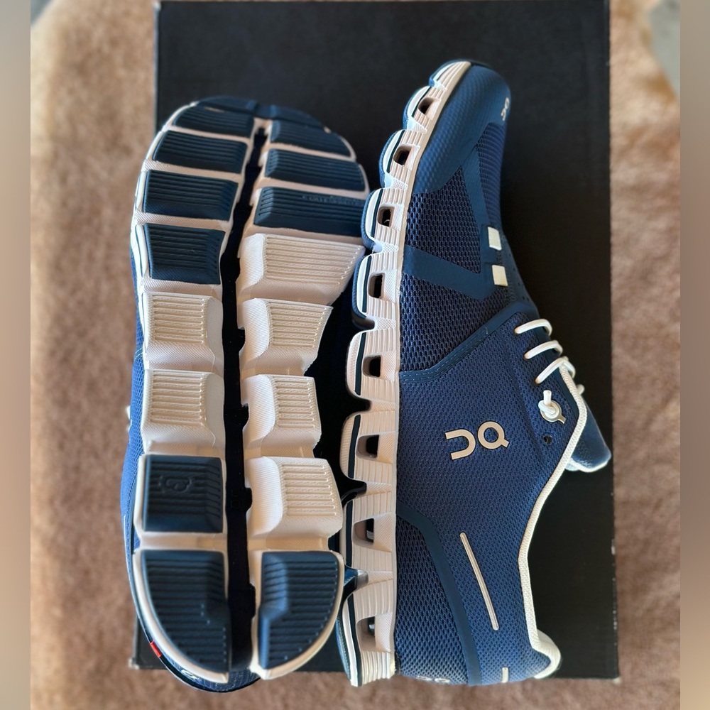 On Running Cloud Shoes